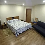 Residência Iris Casa de hóspedes 4*