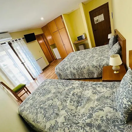 בית הארחה Residencia Iris