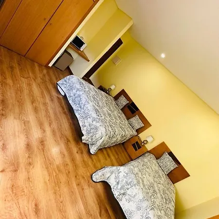 Residencia Iris *