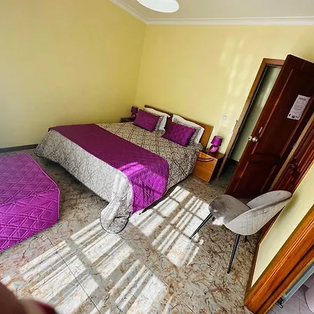 Residencia Iris בית הארחה
