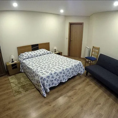 Residencia Iris بيت ضيافة 4*