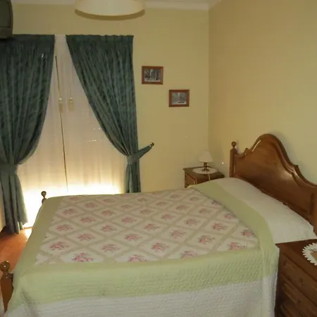 Residencia Iris بيت ضيافة جيريز