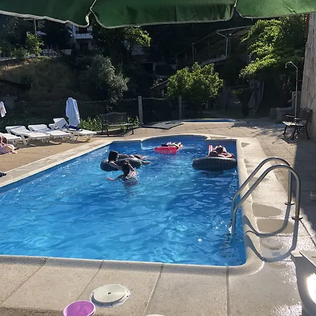 بيت ضيافة Residencia Iris 4*